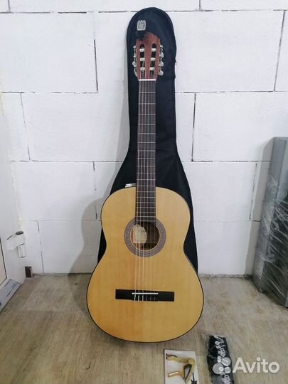 Классическая гитара parkwood pc90