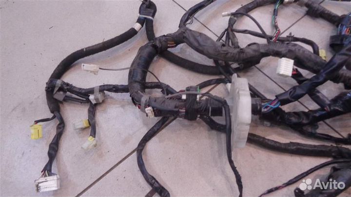 Проводка салона Nissan Fuga 2004-2009