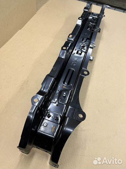 Усилитель кузова под задним сидением Рено Колеос 1