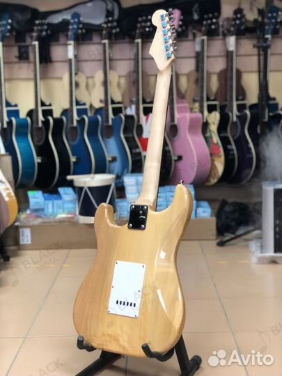 Электрогитара новая Fabio ST100 N