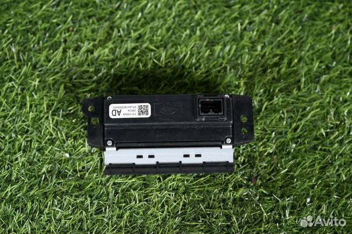 Дисплей информационный Jaguar F-Pace JGA 2016