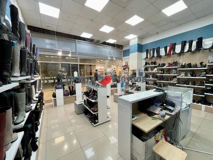 Бутик 47 кв.м в ТЦ Фирма Мир, ул. Пр. Октября 4/1