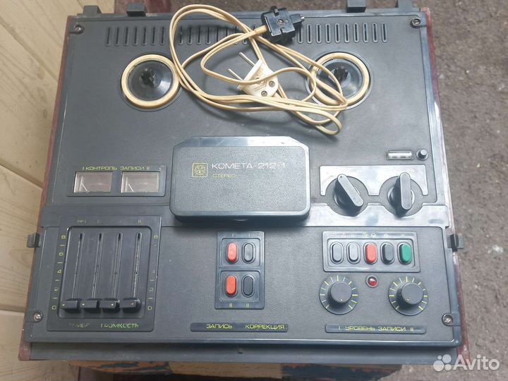 Катушечный магнитофон комета 212-1