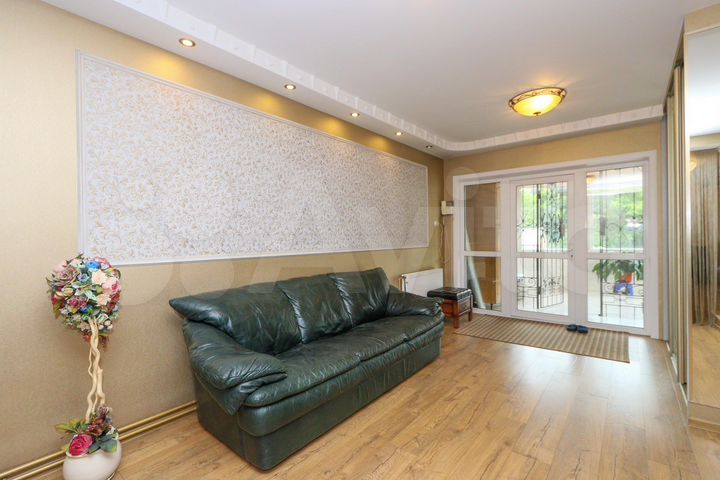 Коттедж 340 м² на участке 33 сот.