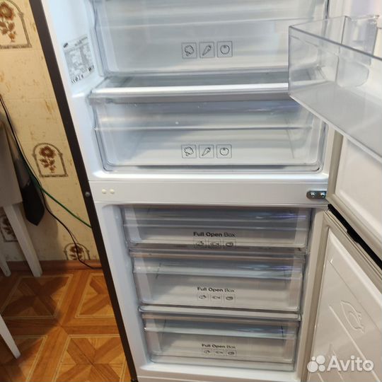 Холодильник Samsung RB-32 fermdsa