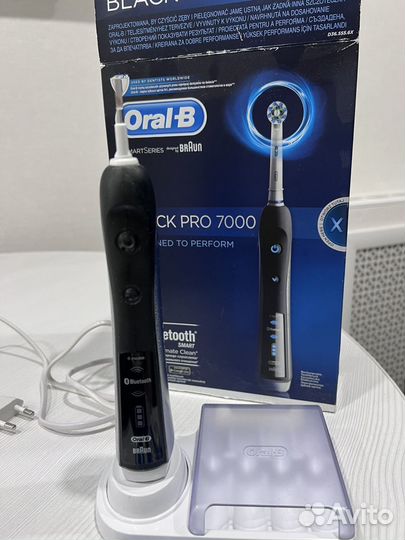 Зубная щетка oral b