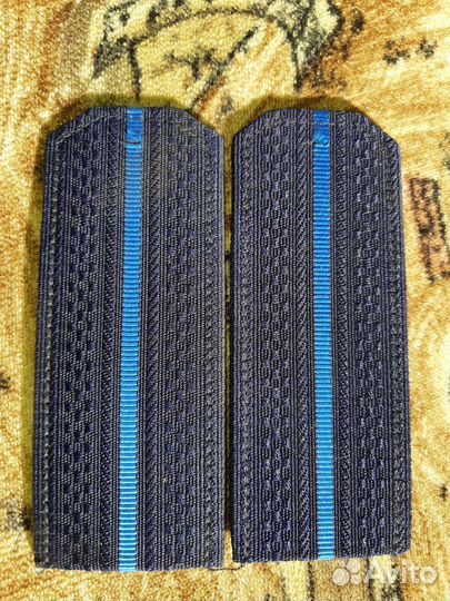 Погоны, шевроны