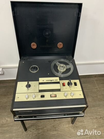 Катушечный магнитофон СССР Сатурн 201