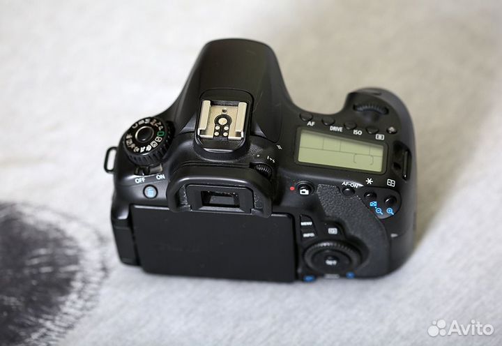 Зеркальный фотоаппарат canon 60D Body