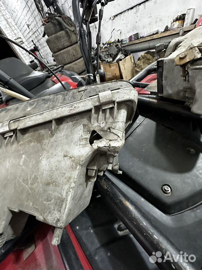 Mazda millenia фары