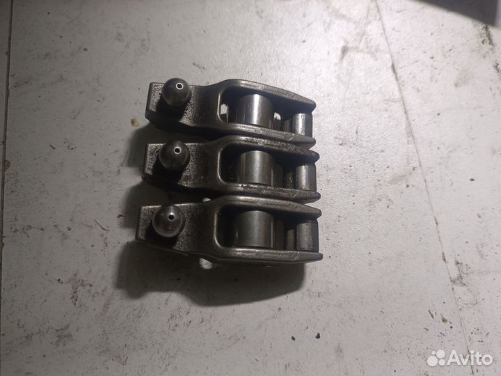 Рокер коромысло Mitsubishi Pajero 4