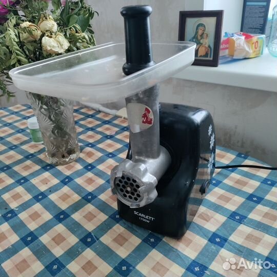 Мясорубка электрическая Scarlett