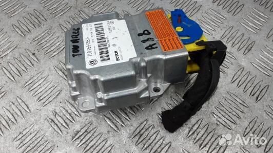 Блок управления airbag volkswagen touareg 2 (1NN17