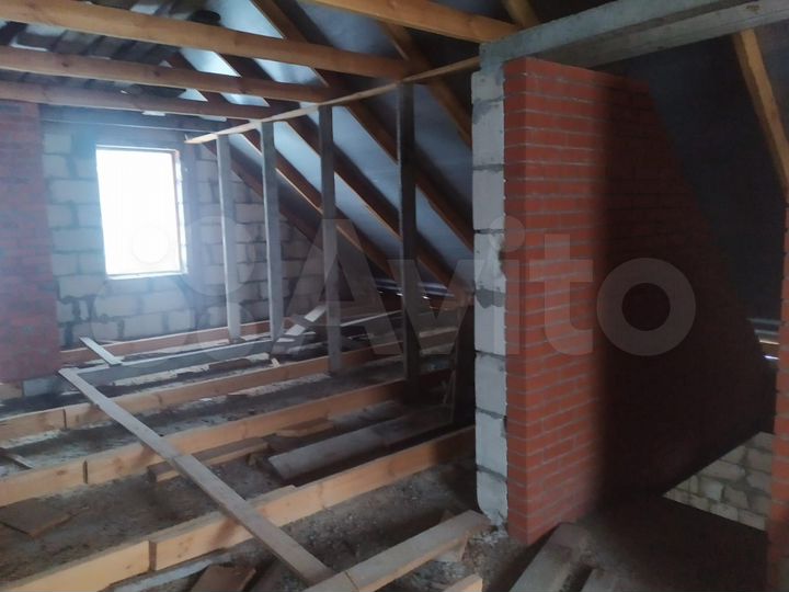 Дом 160 м² на участке 9,3 га