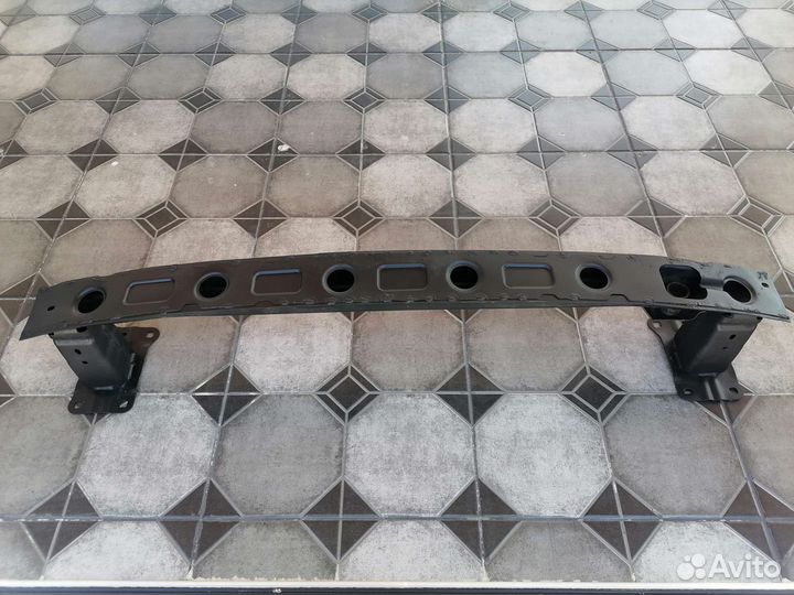 Усилитель бампера передний на audi a3 8v хэтчбек