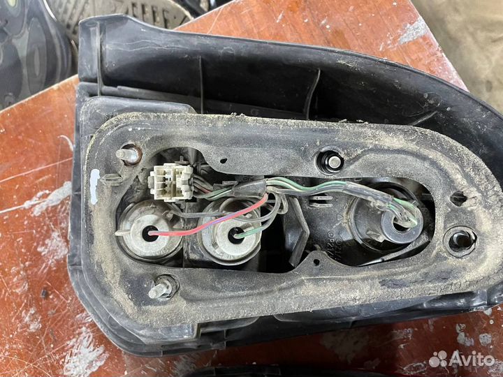 Залоие фары mitsubishi colt 5 CJ0