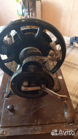 Машинка швейная раритет, старинная