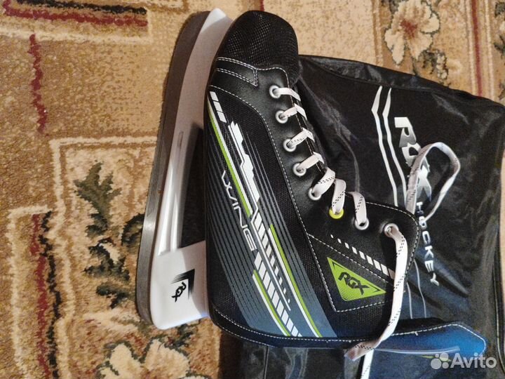Коньки хоккейные
