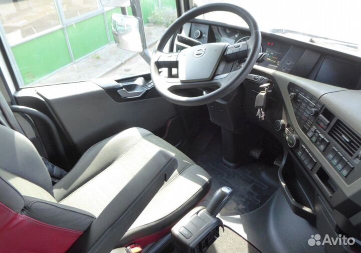 В разборке грузовик Volvo,FH с 2013