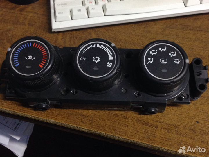 Блок управления отопителем Митсубиси Лансер