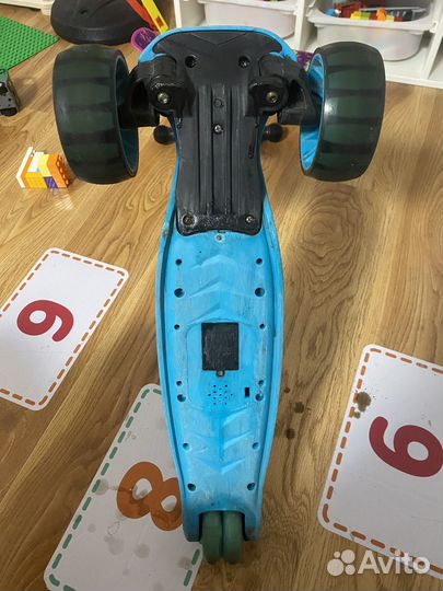 Самокат Novatrack