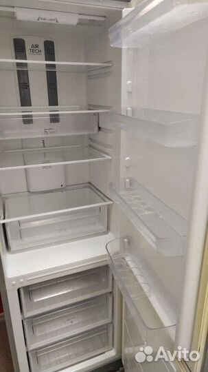 Серебристый холодильник Hotpoint ariston