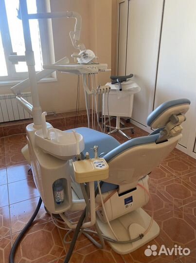 Стоматологическое кресло бу