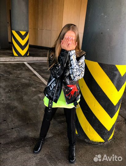 Ручная роспись одежды,обуви и аксессуаров