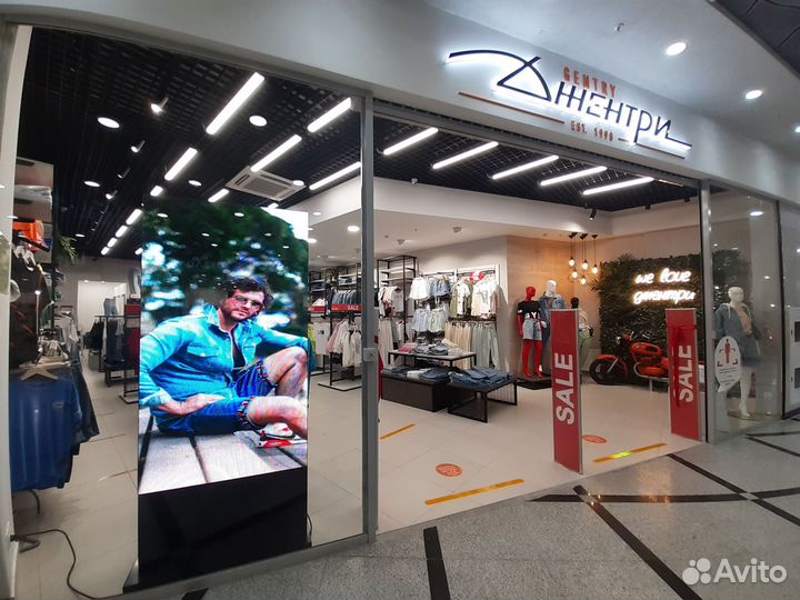 Видеопилон LED экран в помещение