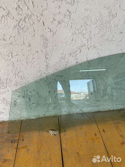 Стекло левое Kia pro ceed 2016г