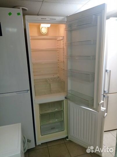 Холодильник Miele