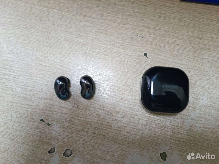 Samsung galaxy buds live