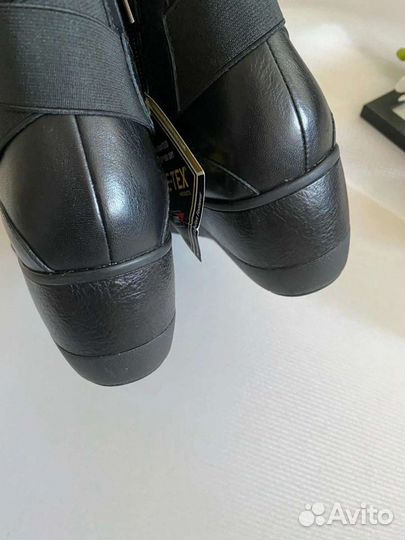 Ботинки женские clarks новые