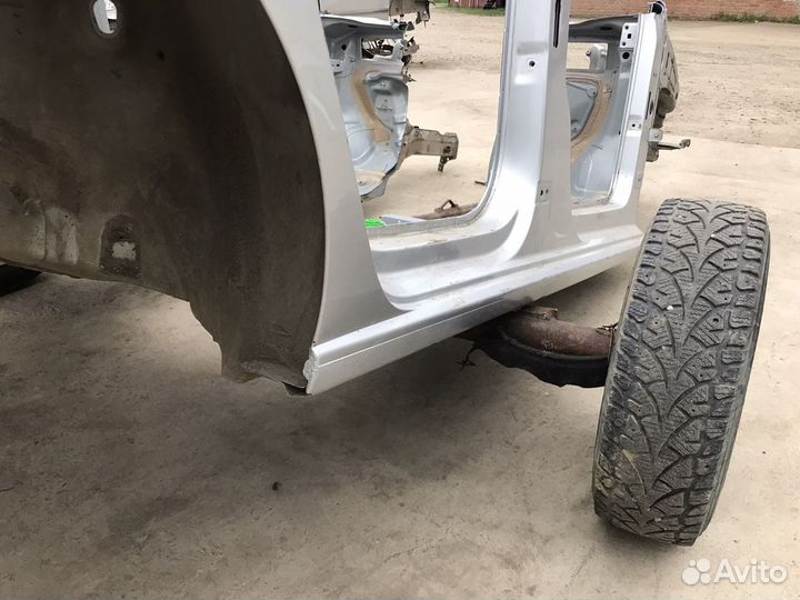 Volkswagen polo sedan порог правый