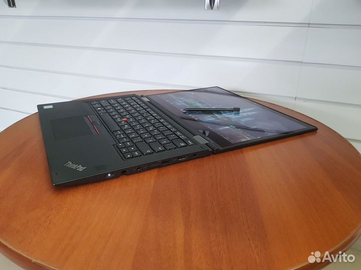 Ноутбук Lenovo Yoga x380 i5-8350\16gb\256ssd\Multi