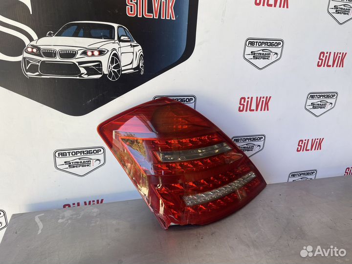 Задний правый левый фонарь mercedes 221