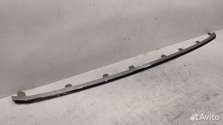 Молдинг решетки радиатора Toyota Land Cruiser 200