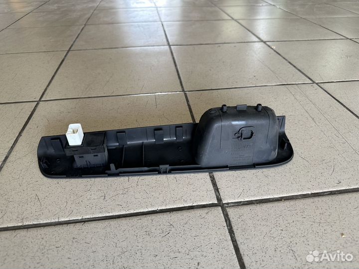 Накладка блока управления стеклопо Kia Ceed Сид