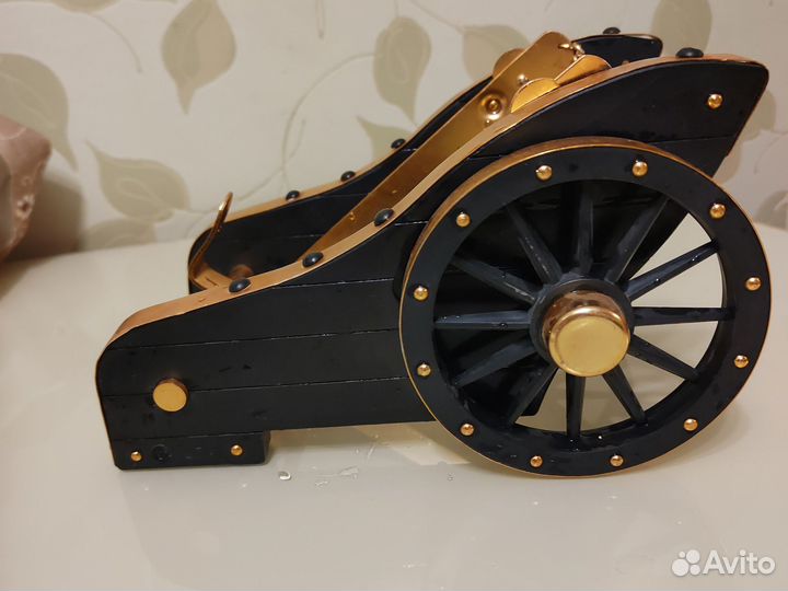 Подставка для бутылки шампанского и др.алкоголя