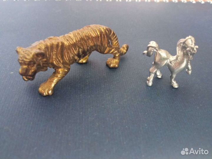 Бронзовая и серебрянная фигурки