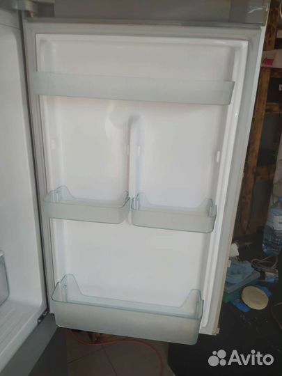 Холодильник Samsung