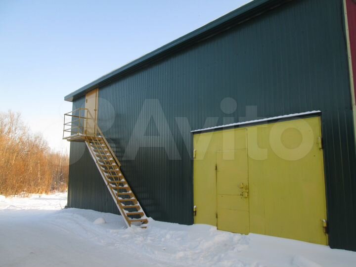 Гараж, > 30 м²