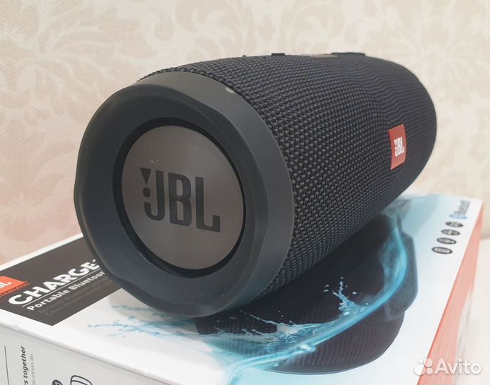 Беспроводная колонка jbl charge 3