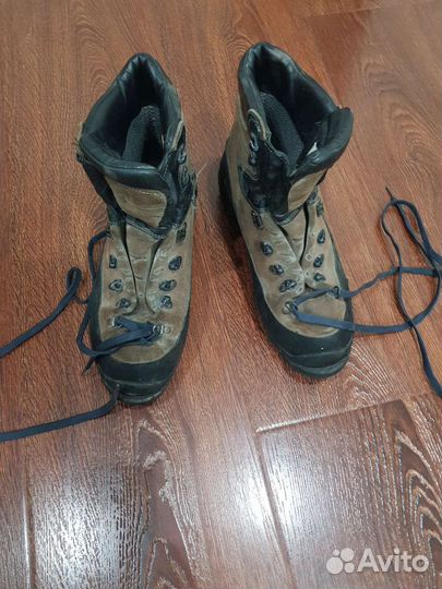 Ботинки горные