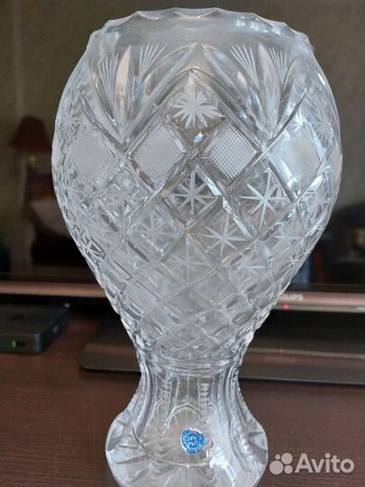 Большая хрустальная ваза для цветов