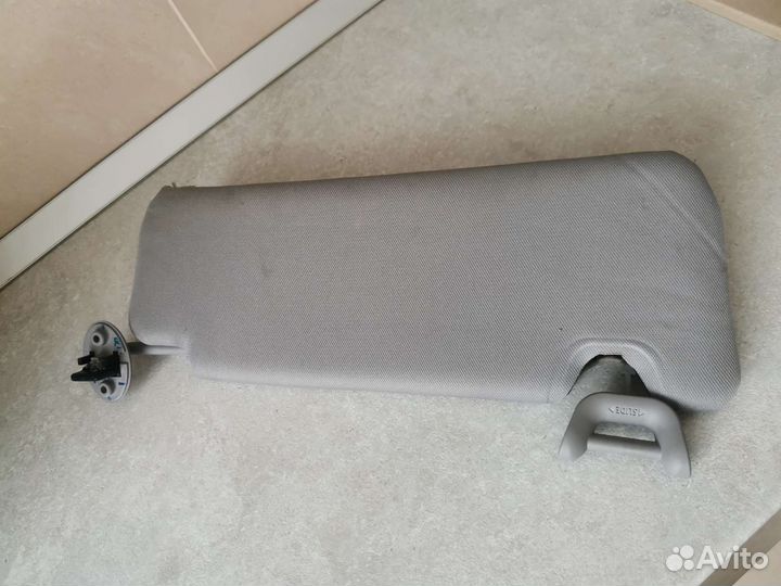 Козырёк солнцезащитный левый тойота хайлендер