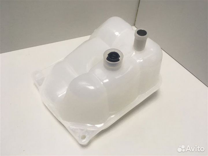 Бачок расширительный Audi 100 C4 1991-1994 145M