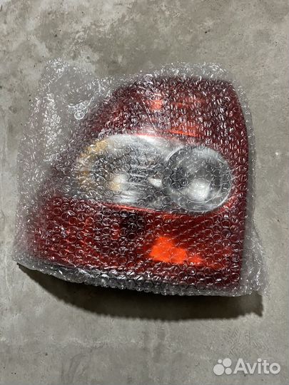 Фары приора (права и левая)