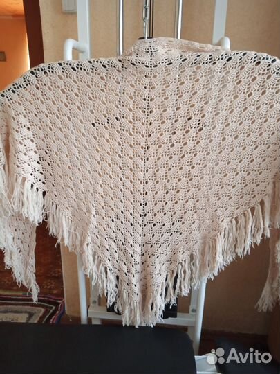 Шаль вязаная крючком