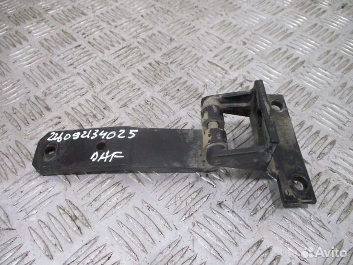 Петля капота DAF 1604878